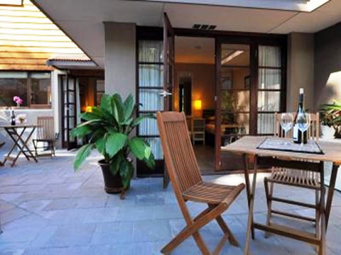 Waikiki Beach Bed And Breakfast - Newcastle Accommodation 8