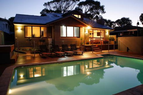 Waikiki Beach Bed And Breakfast - Newcastle Accommodation 0