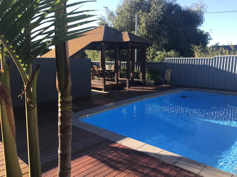 Waikiki Beach Bed And Breakfast - Newcastle Accommodation 1