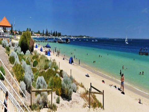 Waikiki Beach Bed And Breakfast - Newcastle Accommodation 18