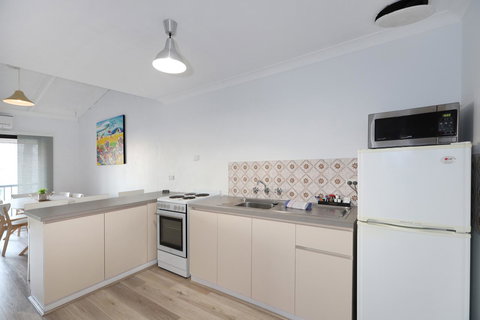 West Beach Lagoon 221 - Stylish Apartment! - Newcastle Accommodation 6