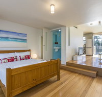 Cottesloe Tree Top Studio - Newcastle Accommodation