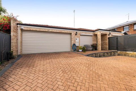 Scarborough Villa On Duke - Newcastle Accommodation 13