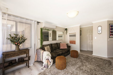 Scarborough Villa On Duke - Newcastle Accommodation 32