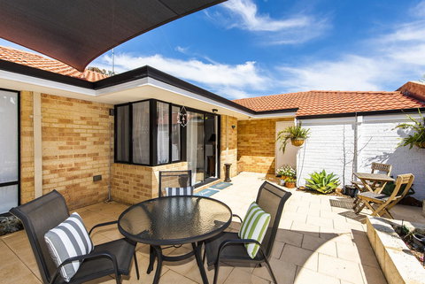 Scarborough Villa On Duke - Newcastle Accommodation 19