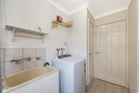 Scarborough Villa On Duke - Newcastle Accommodation 10