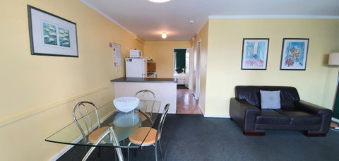 West Beach Lagoon 109 â€“ Amazing Location! - Newcastle Accommodation 3