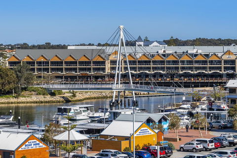 A 406 FANTASTIC OCEAN BEACH And MARINA VIEW APT - MANDURAH - Newcastle Accommodation 23