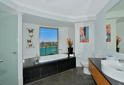 A 406 FANTASTIC OCEAN BEACH And MARINA VIEW APT - MANDURAH - Newcastle Accommodation 30