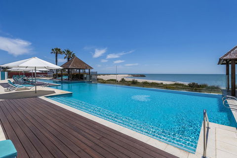 A 406 FANTASTIC OCEAN BEACH And MARINA VIEW APT - MANDURAH - Newcastle Accommodation 1