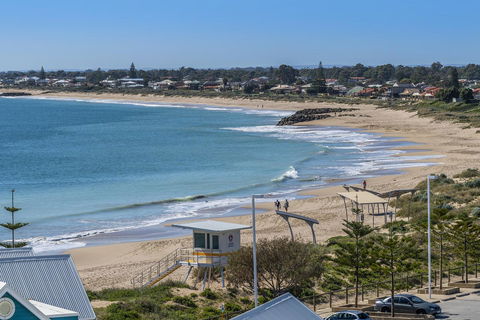 A 406 FANTASTIC OCEAN BEACH And MARINA VIEW APT - MANDURAH - Newcastle Accommodation 5