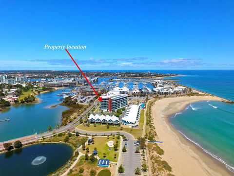 A 406 FANTASTIC OCEAN BEACH And MARINA VIEW APT - MANDURAH - Newcastle Accommodation 27