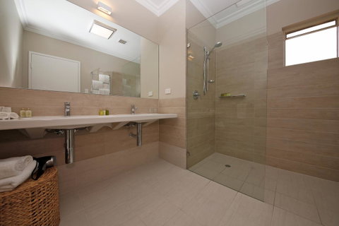 The Marina Hotel - Mindarie - Newcastle Accommodation 15
