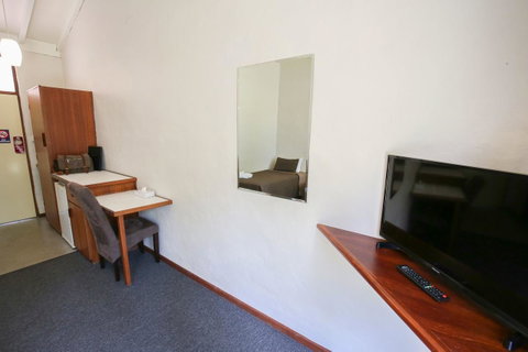 Esplanade Hotel Busselton - Newcastle Accommodation 25