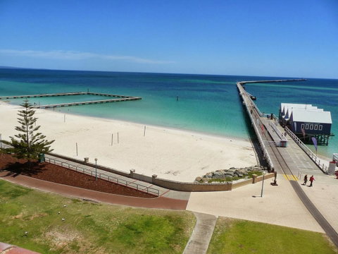 Esplanade Hotel Busselton - Newcastle Accommodation 8
