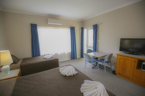 Esplanade Hotel Busselton - Newcastle Accommodation 43