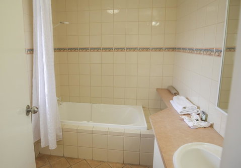 Esplanade Hotel Busselton - Newcastle Accommodation 37
