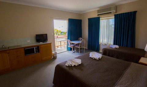 Esplanade Hotel Busselton - Newcastle Accommodation 15