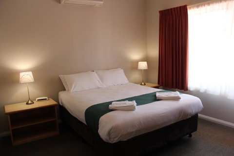 Esplanade Hotel Busselton - Newcastle Accommodation 41