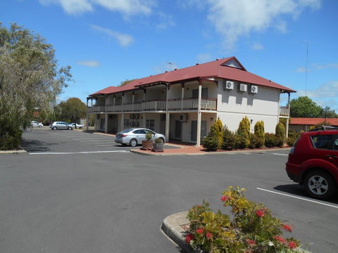 Esplanade Hotel Busselton - Newcastle Accommodation 32