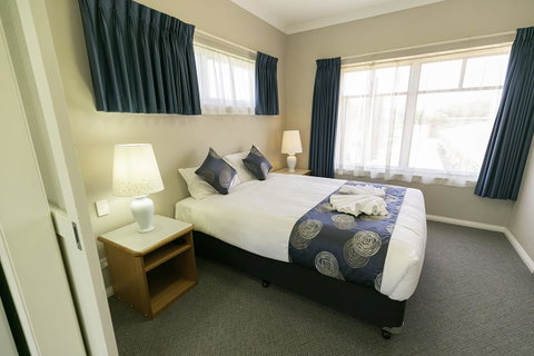 Esplanade Hotel Busselton - Newcastle Accommodation 1