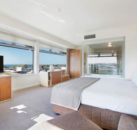 Quality Hotel Gateway Inn Devonport - Newcastle Accommodation