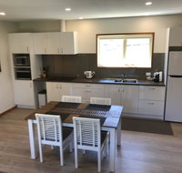 Loma Cottages - Newcastle Accommodation