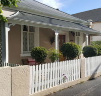 Arendon Cottage - Newcastle Accommodation