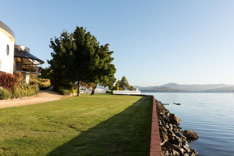 Wrest Point - Newcastle Accommodation 1
