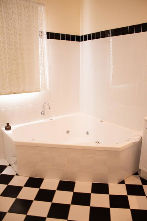 Stanley Hotel & Apartments - Newcastle Accommodation 11