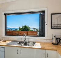 Southern Beaches Holiday House - Newcastle Accommodation