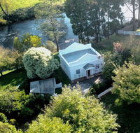 Forth River Cottage - Newcastle Accommodation