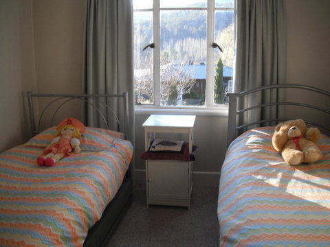 Maydena Chalet - Newcastle Accommodation 13