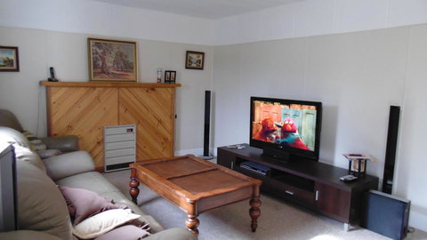 Maydena Chalet - Newcastle Accommodation 4