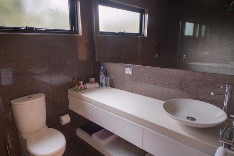 Amare Beachside Luxury - New Castle Tourism 14
