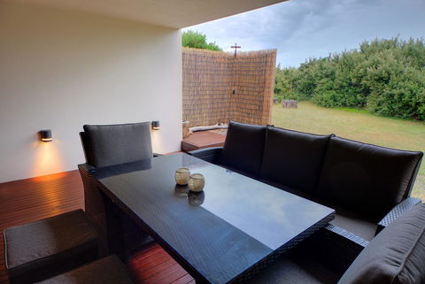 Amare Beachside Luxury - New Castle Tourism 21