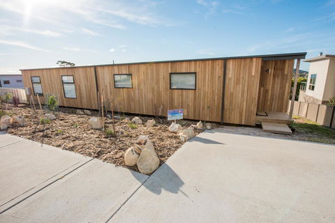 Beach House XIV - Newcastle Accommodation 13