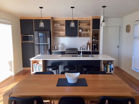 Beach House XIV - Newcastle Accommodation 4