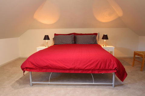 Richmond Coachmans Rest - Newcastle Accommodation 8