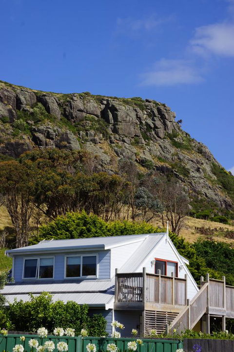@ The Beach & Not Quite @ The Beach Holiday Cottages - Stanley - Newcastle Accommodation 3