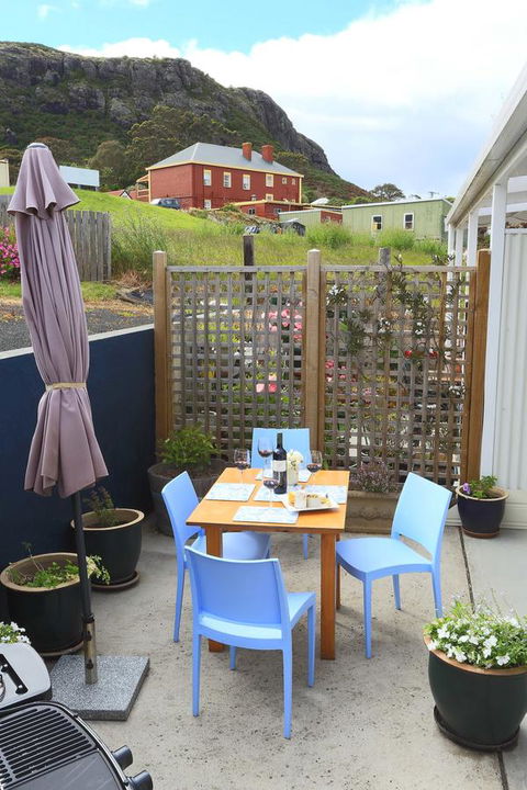 @ The Beach & Not Quite @ The Beach Holiday Cottages - Stanley - Newcastle Accommodation 25