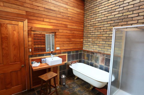 @ The Beach & Not Quite @ The Beach Holiday Cottages - Stanley - Newcastle Accommodation 15