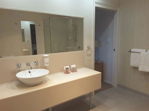 On The Terrace - Newcastle Accommodation 6