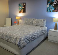 Elm Trees Accommodation  Ross - Newcastle Accommodation