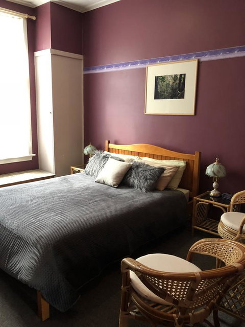 Mount Black Lodge - New Castle Tourism 3