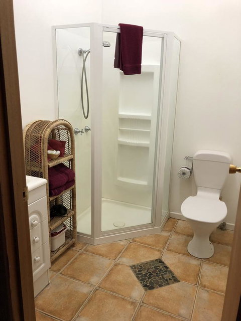 Mount Black Lodge - New Castle Tourism 5