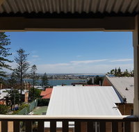 Newcastle Short Stay Apartments - Vista Apartment - New Castle Tourism