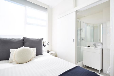 Newly Renovated Studio W Communal Rooftop Terrace - Newcastle Accommodation 2