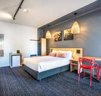Nightcap at Gateway Hotel - New Castle Tourism