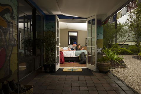 Nimbin Rox YHA - New Castle Tourism 1